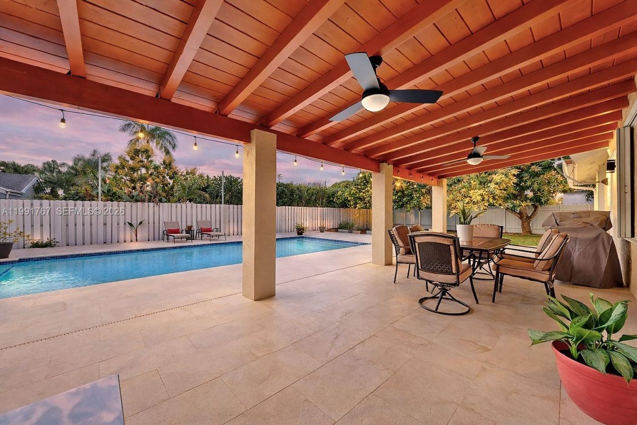 15382 SW 153rd St , Miami, FL 33187 Photo