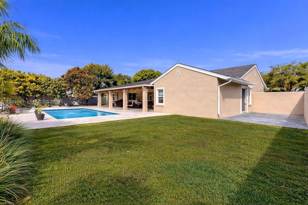 15382 SW 153rd St , Miami, FL 33187 Photo