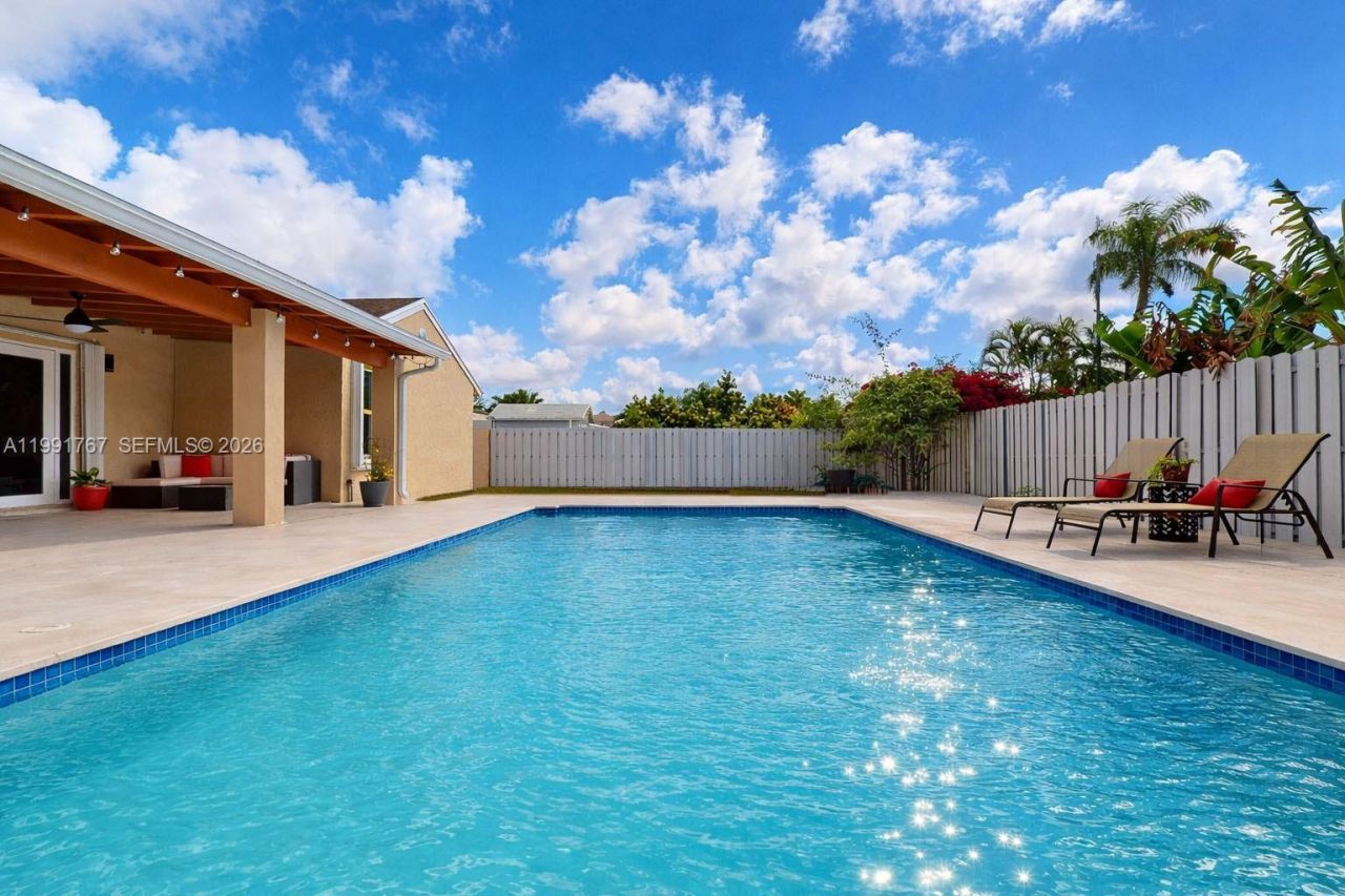 15382 SW 153rd St , Miami, FL 33187 Photo