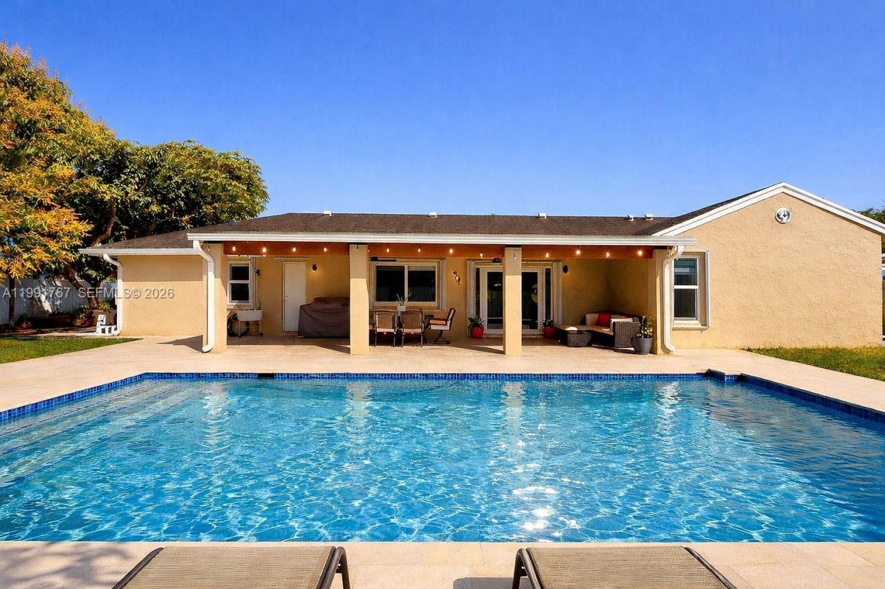 15382 SW 153rd St , Miami, FL 33187 Photo