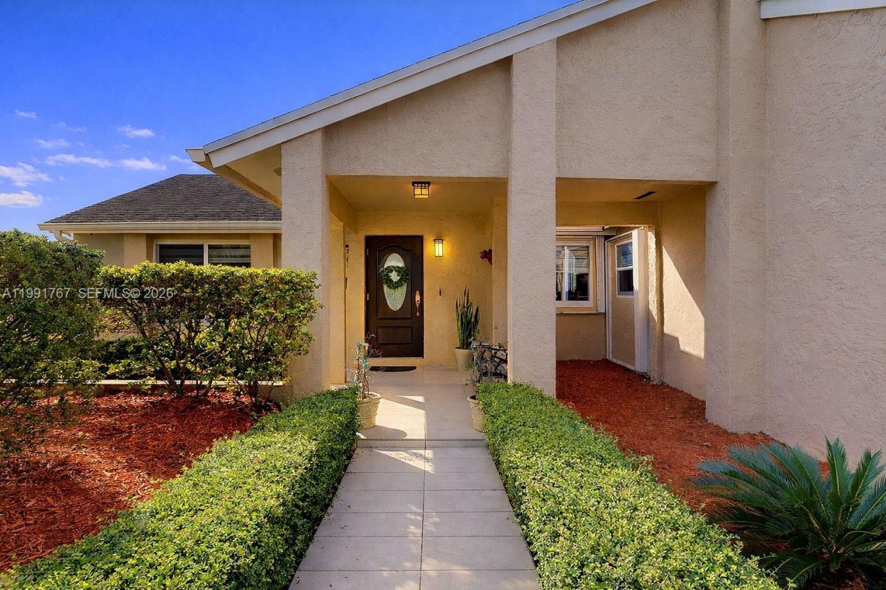 15382 SW 153rd St , Miami, FL 33187 Photo