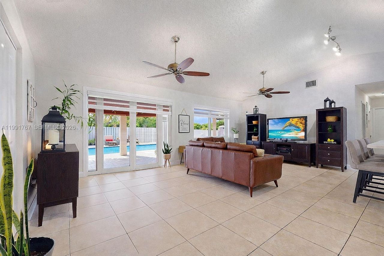 15382 SW 153rd St , Miami, FL 33187 Photo