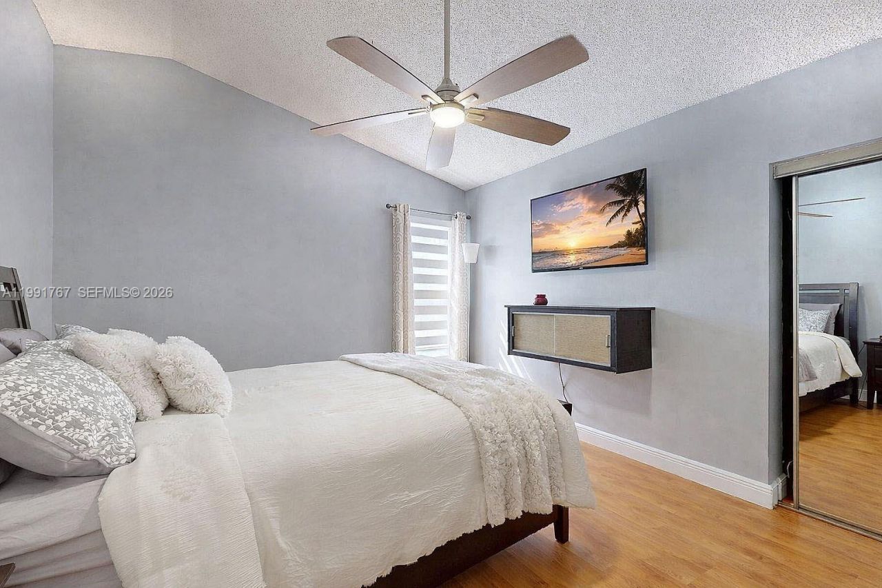 15382 SW 153rd St , Miami, FL 33187 Photo