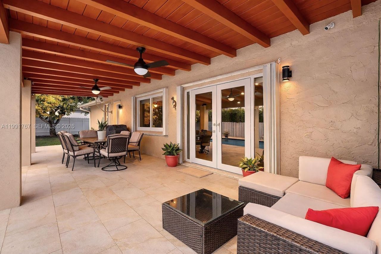 15382 SW 153rd St , Miami, FL 33187 Photo