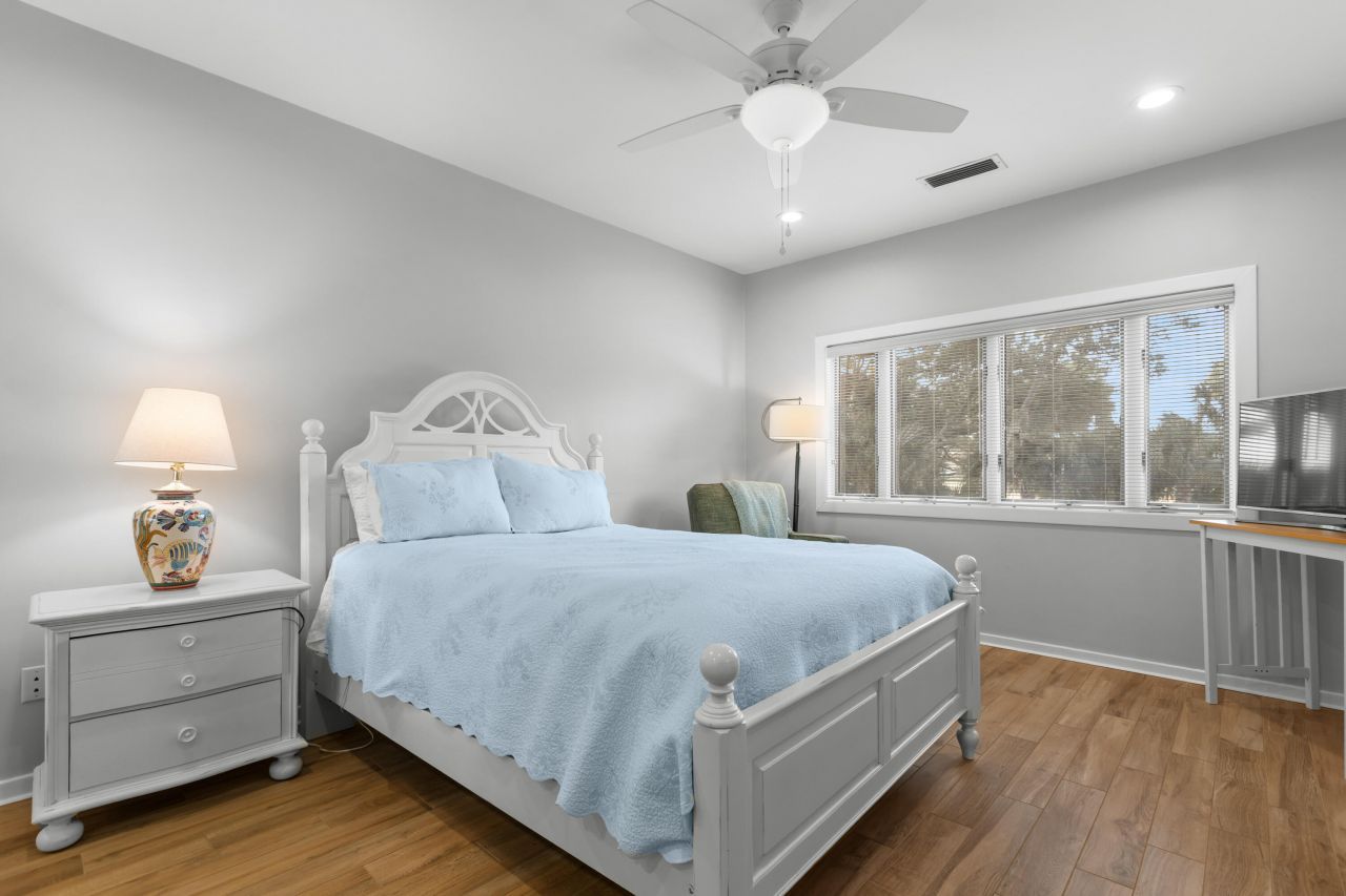 3014 Ocean Winds Drive Photo 27