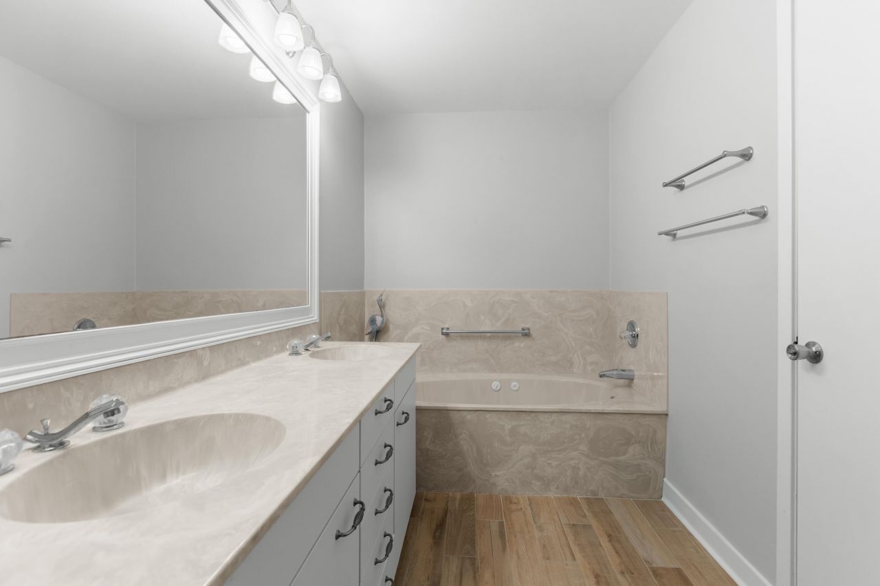 3014 Ocean Winds Drive Photo 29