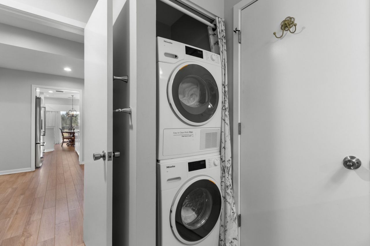 3014 Ocean Winds Drive Photo 36