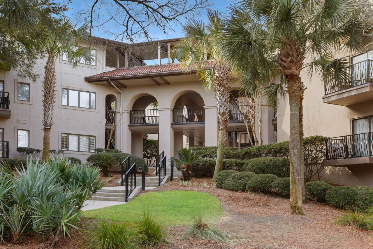 3014 Ocean Winds Drive Photo 4