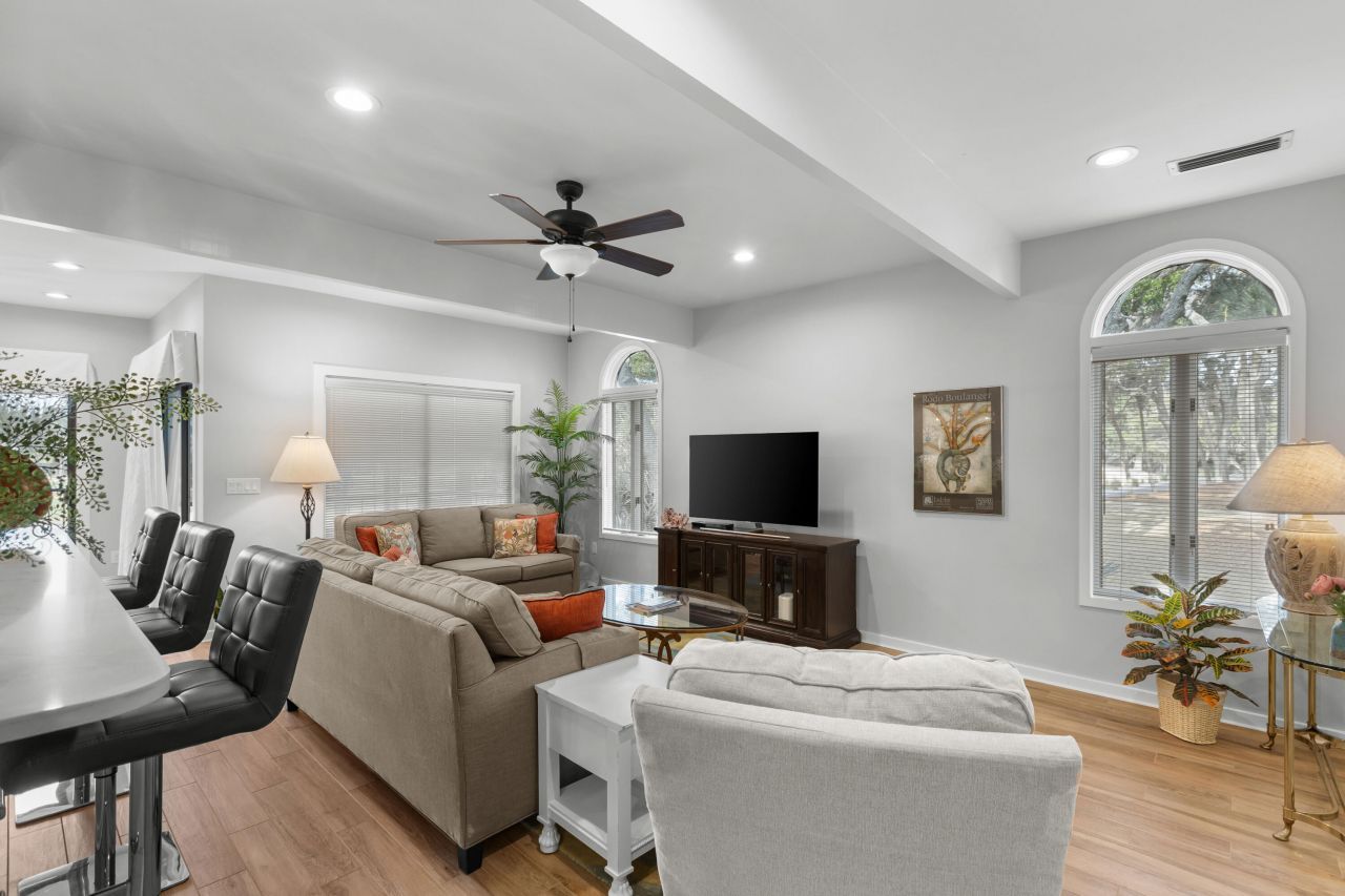 3014 Ocean Winds Drive Photo 9