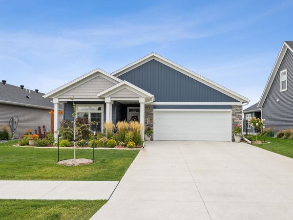 818 Rania Way W, West Fargo, ND 58078