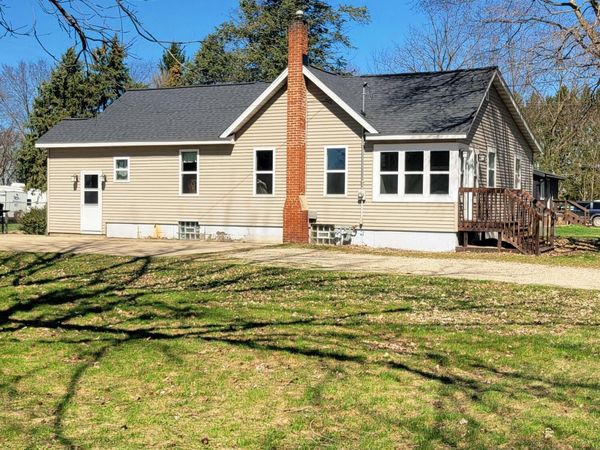 515 Selby Street, Hopkins, MI 49328
