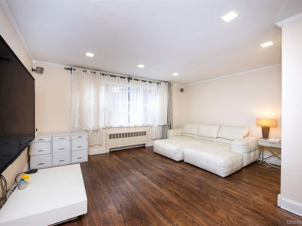 13835 Jewel Avenue, Unit 1A, Kew Garden Hills, NY 11367