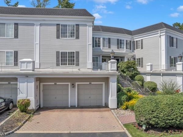 240 Riveredge Dr, Chatham, NJ 07928