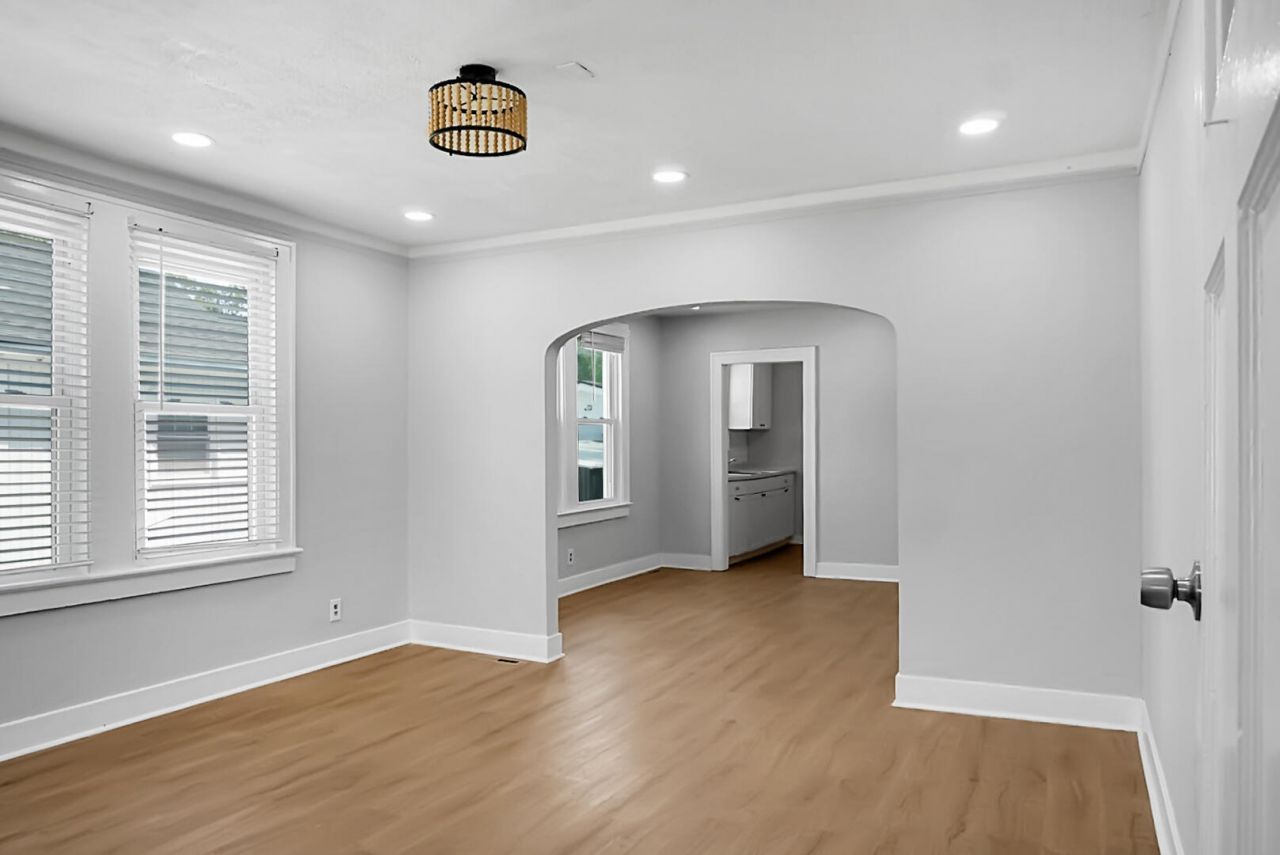 2135 Dorchester Road Photo 17