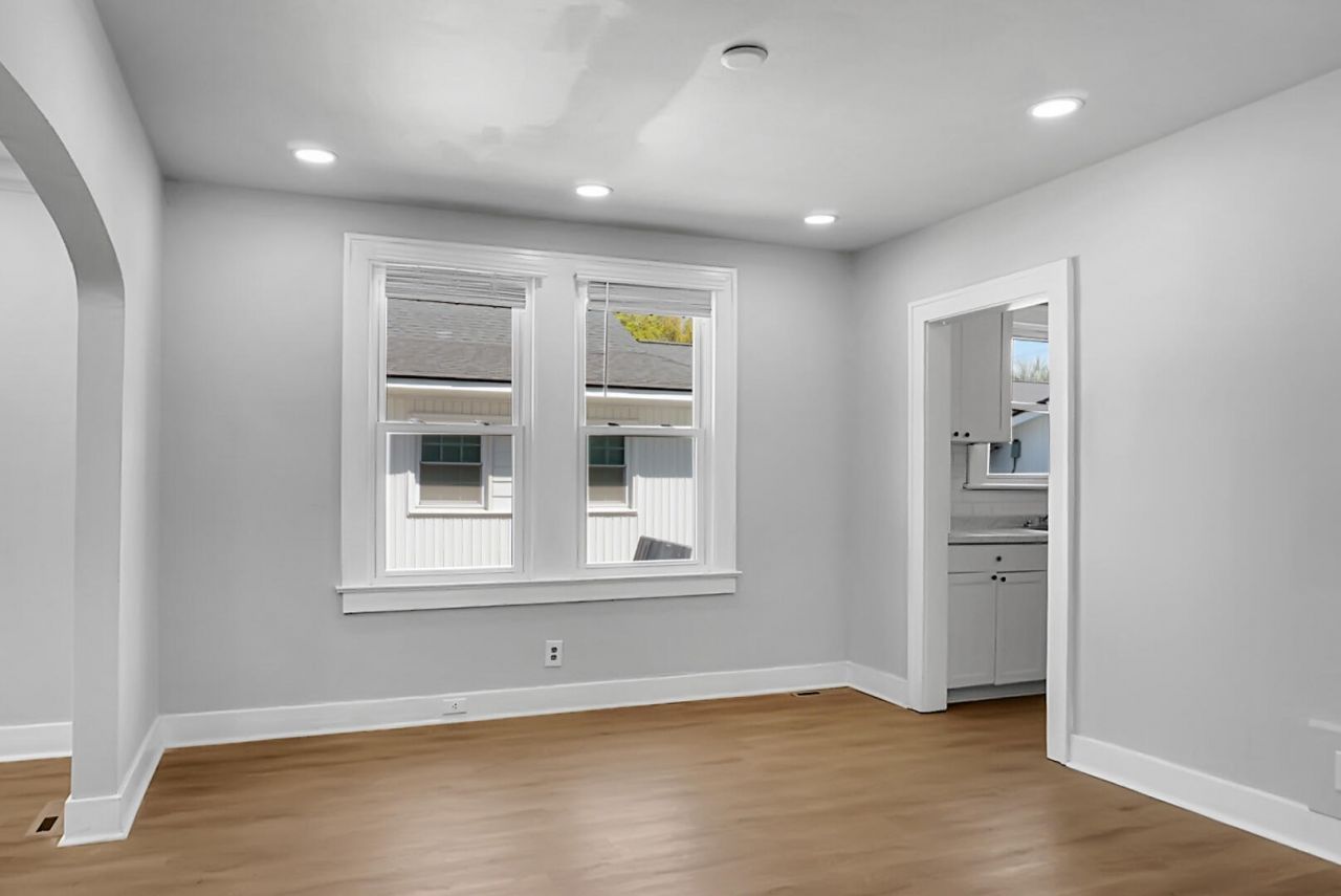 2135 Dorchester Road Photo 23