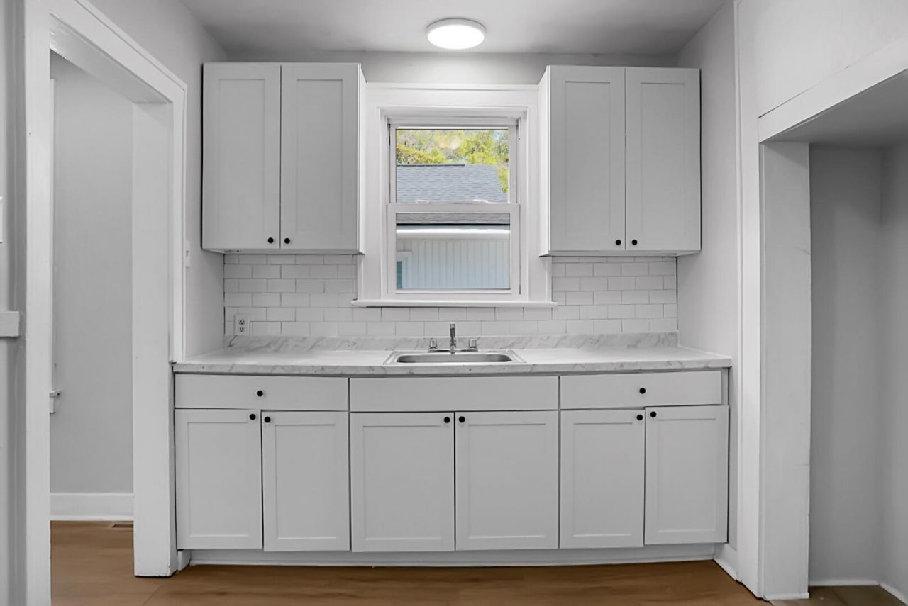 2135 Dorchester Road Photo 29