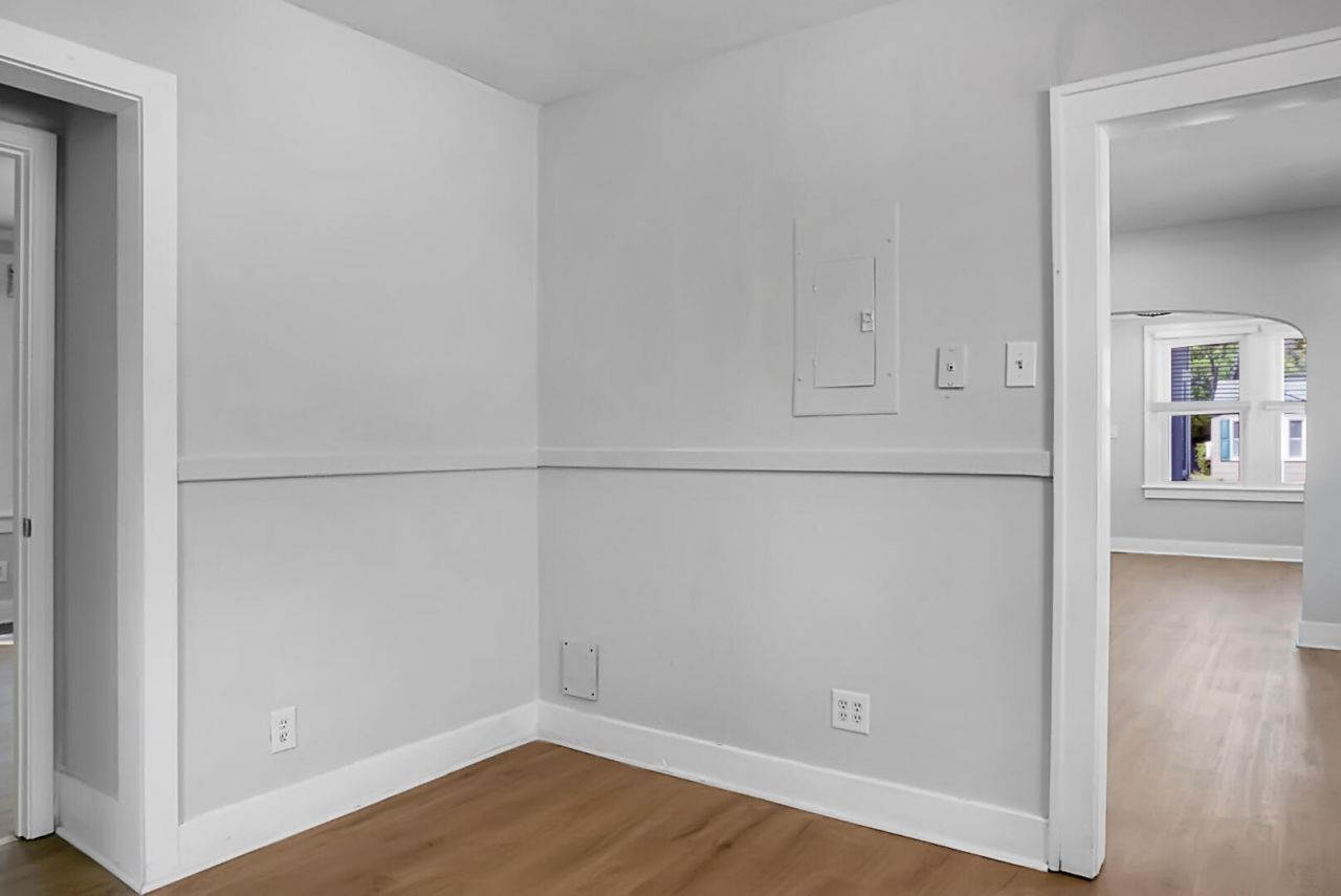 2135 Dorchester Road Photo 30