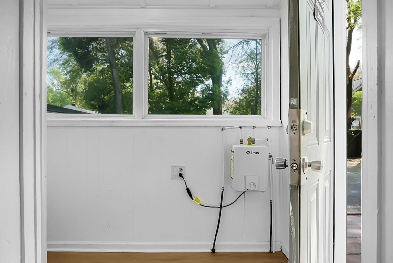 2135 Dorchester Road Photo 31