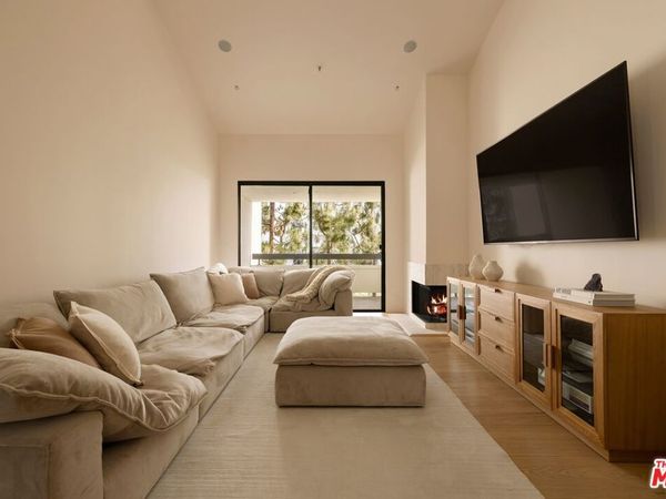 2132 Century Park Lane, Unit 407, Los Angeles, CA 90067