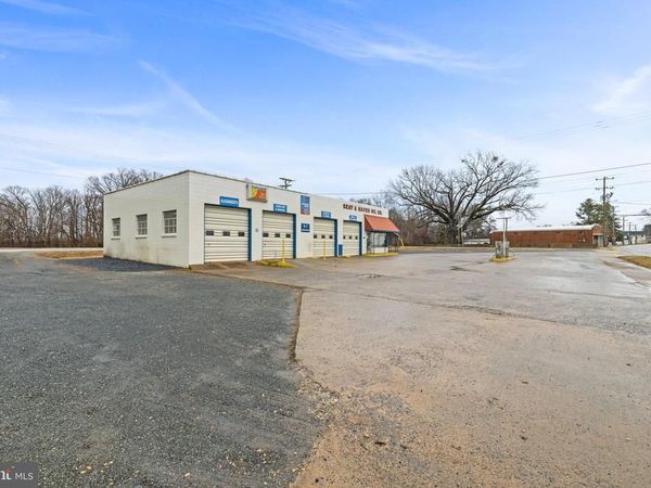 16855 OAK STREET, DILLWYN, VA 23936