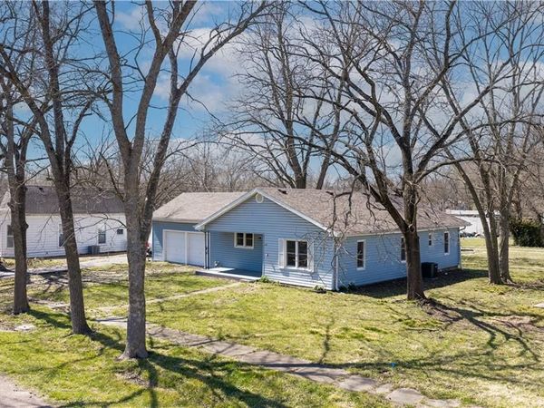 304 S Chestnut Street, LaMonte, MO 65337