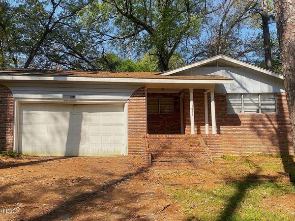 1955 Ventura Drive, Jackson, MS 39204