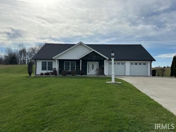140 Knotting Hill Dr, Springville, IN 47462