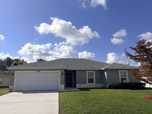 5865 NW Mesa Circle, Port St. Lucie, FL 34986