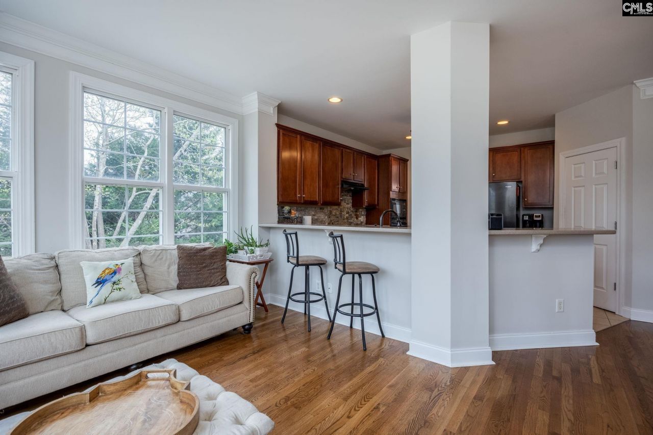 9 N Woodburn Lane Photo 12