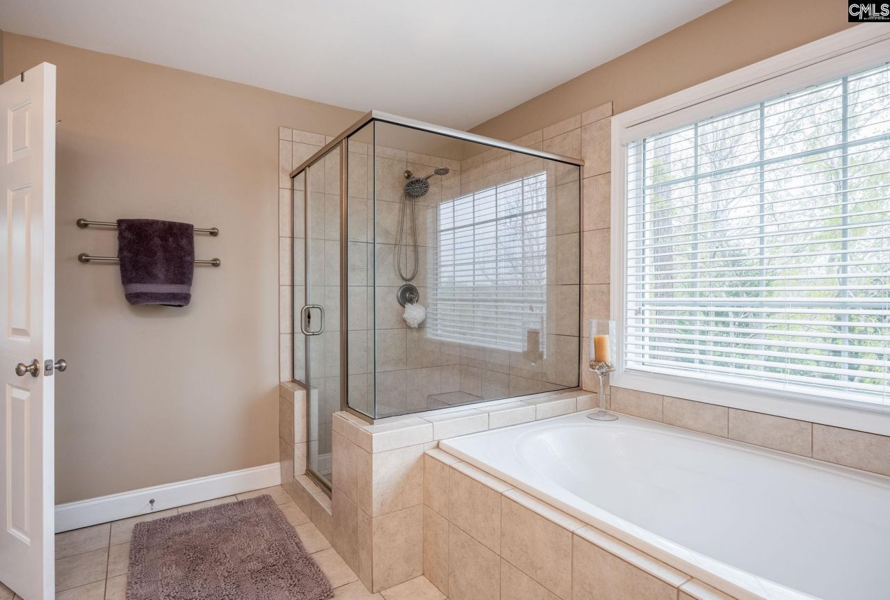 9 N Woodburn Lane Photo 22