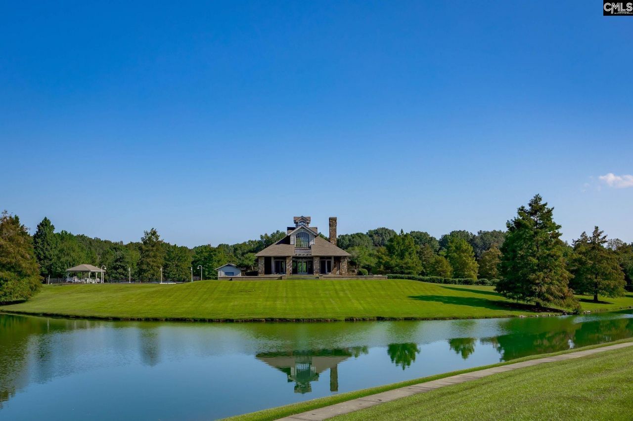 9 N Woodburn Lane Photo 41