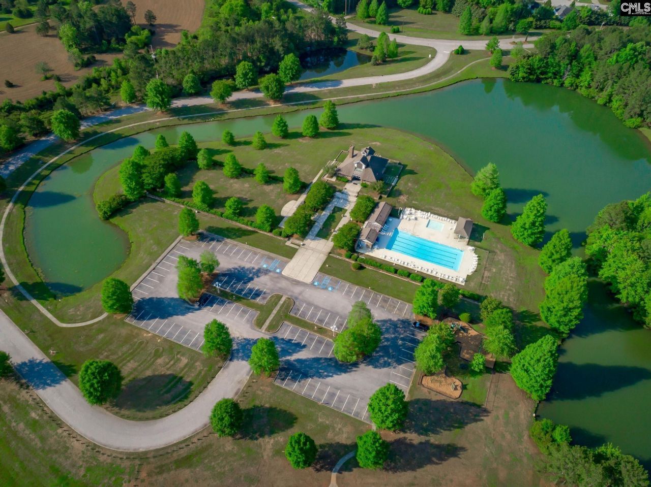 9 N Woodburn Lane Photo 42