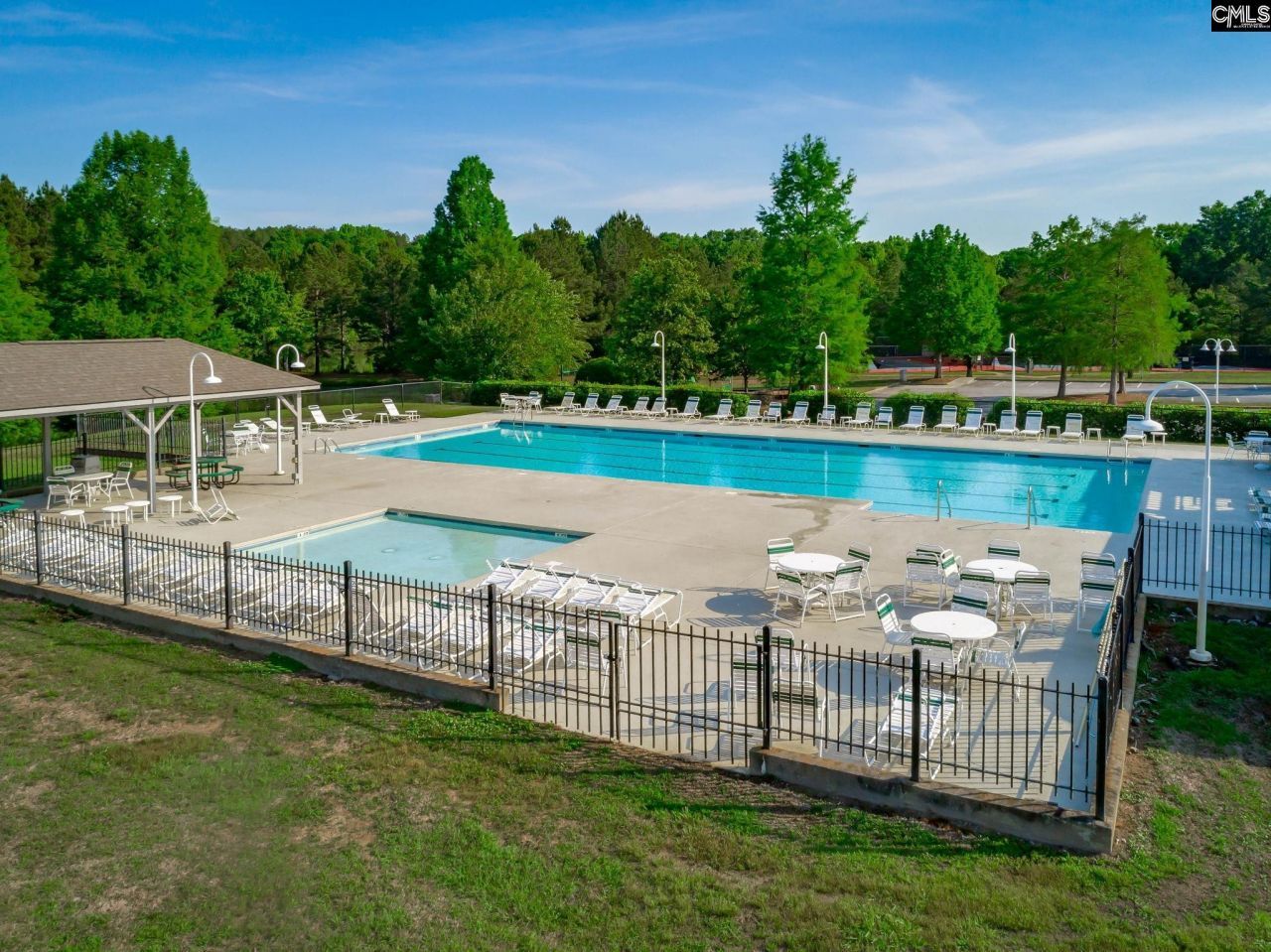 9 N Woodburn Lane Photo 43