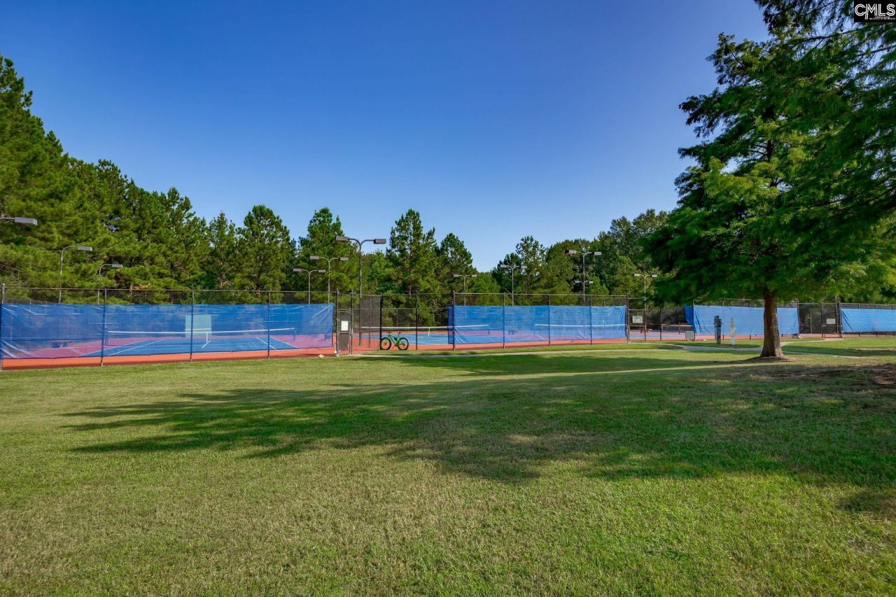 9 N Woodburn Lane Photo 45