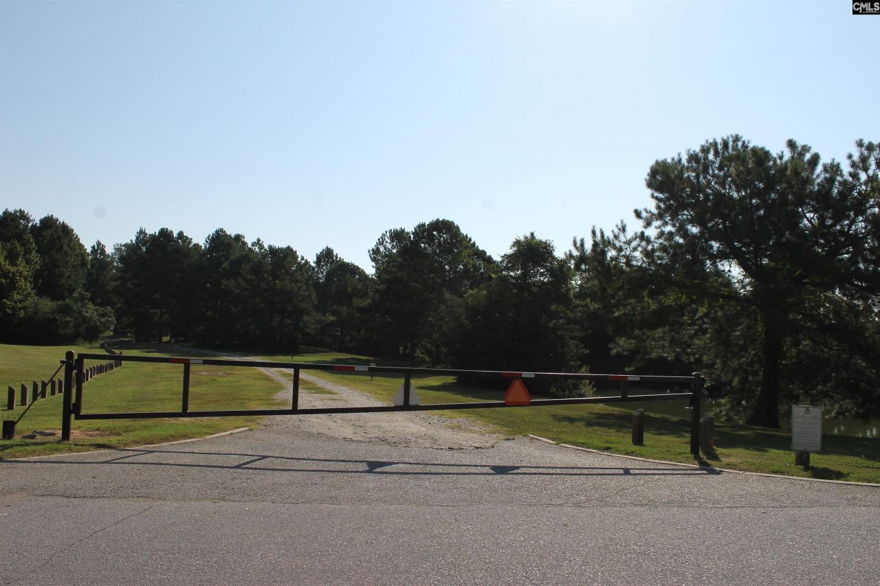 9 N Woodburn Lane Photo 46