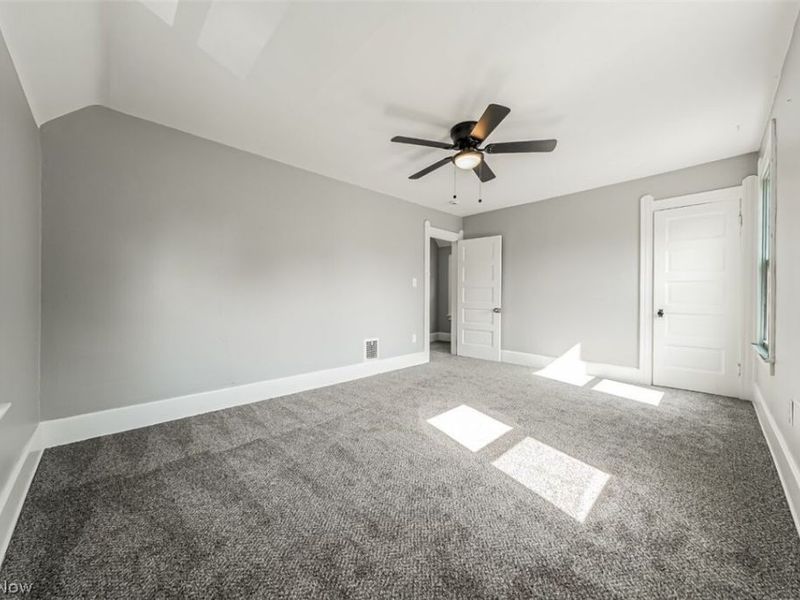 703 E River Street, Elyria, OH 44035 Photo 11