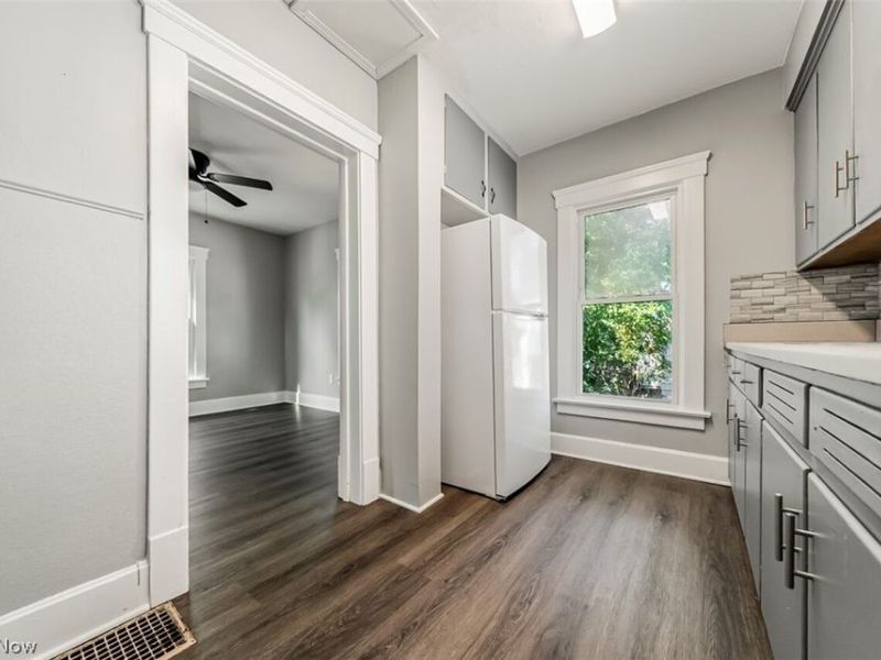 703 E River Street, Elyria, OH 44035 Photo 20