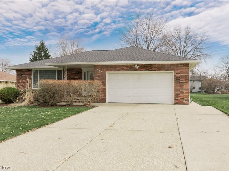657 Lander Drive, Highland Heights, OH 44143 Photo 1