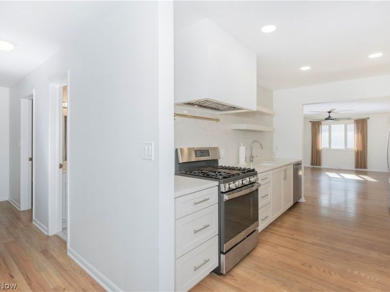 657 Lander Drive, Highland Heights, OH 44143 Photo 3