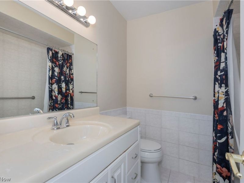 657 Lander Drive, Highland Heights, OH 44143 Photo 8