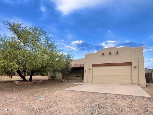 5655 N Laura Lane, Rimrock, AZ 86335