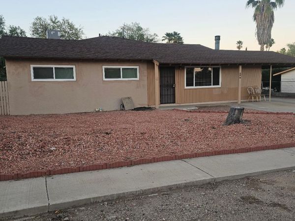 500 N OXBOW Drive, Wickenburg, AZ 85390