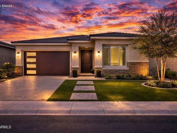 2831 E LOS GATOS Drive, Phoenix, AZ 85050