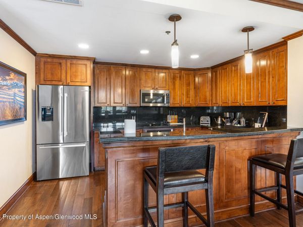 0075 Prospector Road, Unit 8204 Summer Int, Aspen, CO 81611