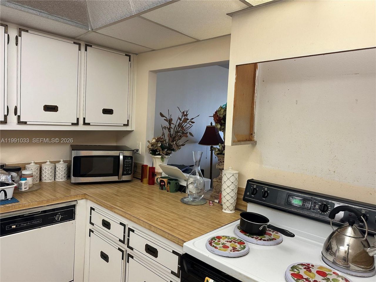 600 Parkview Dr , Unit 717, Hallandale Beach, FL 33009 Photo