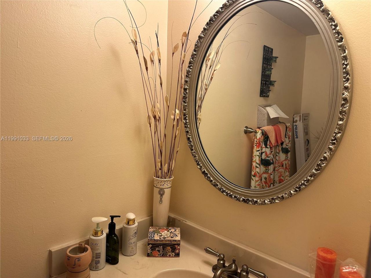 600 Parkview Dr, Unit 717, Hallandale Beach, FL 33009 Photo