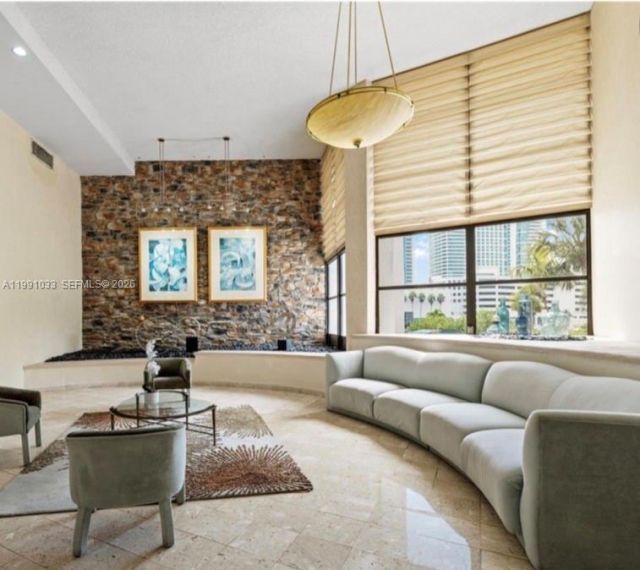 600 Parkview Dr , Unit 717, Hallandale Beach, FL 33009 Photo