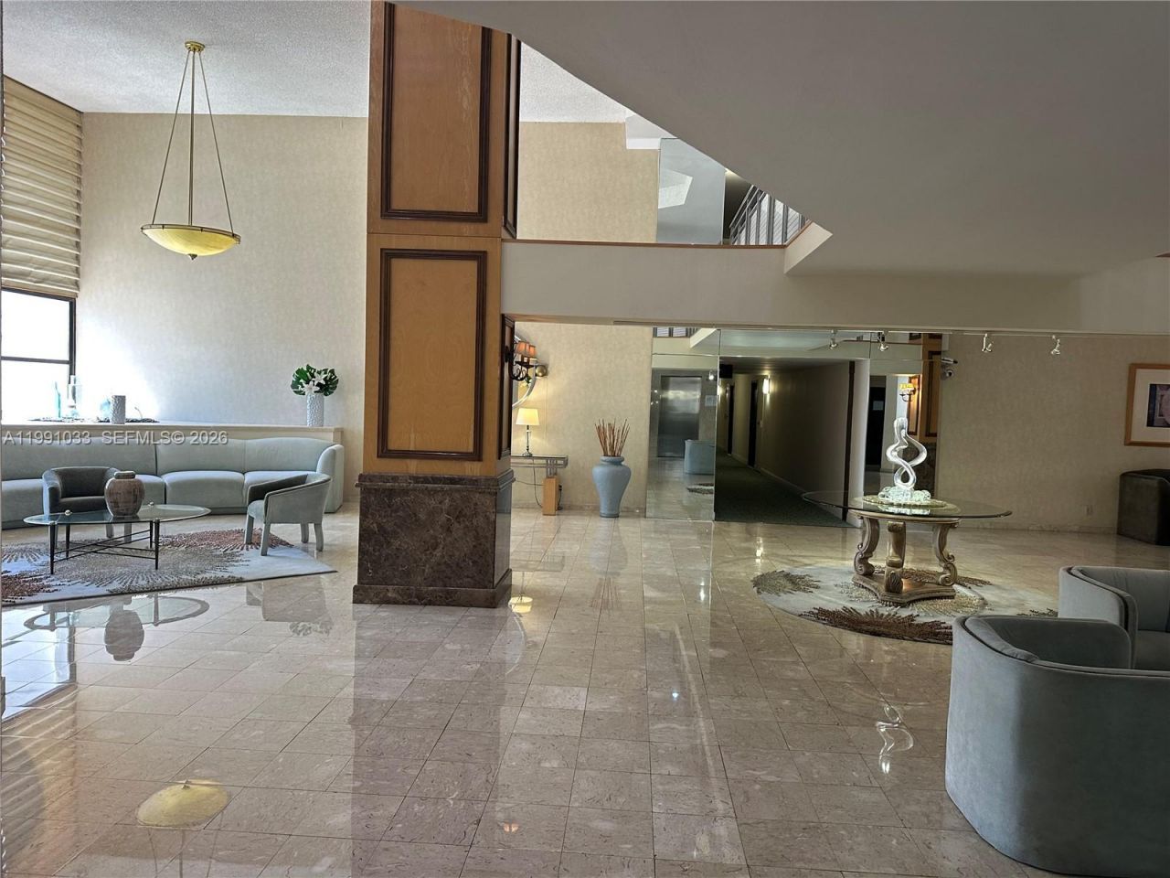 600 Parkview Dr, Unit 717, Hallandale Beach, FL 33009 Photo