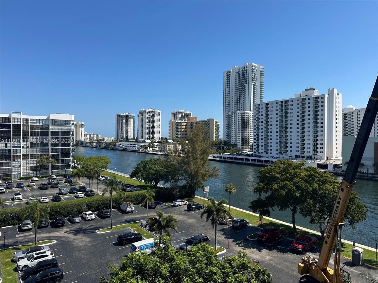 600 Parkview Dr, Unit 717, Hallandale Beach, FL 33009 Photo