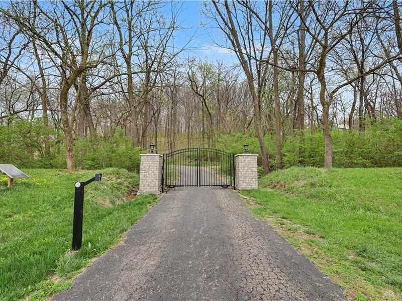 10444 Dayton Cincinnati Pike, Miami Township, OH 45342 Photo 4